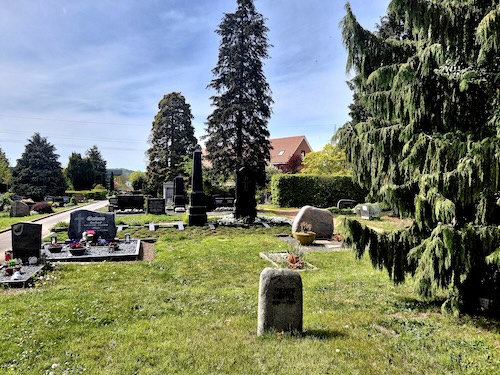 20260427_143429 Friedhof Empelde