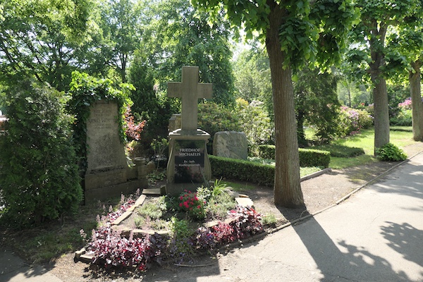 P1000222 Michaelis-Friedhof Ricklingen
