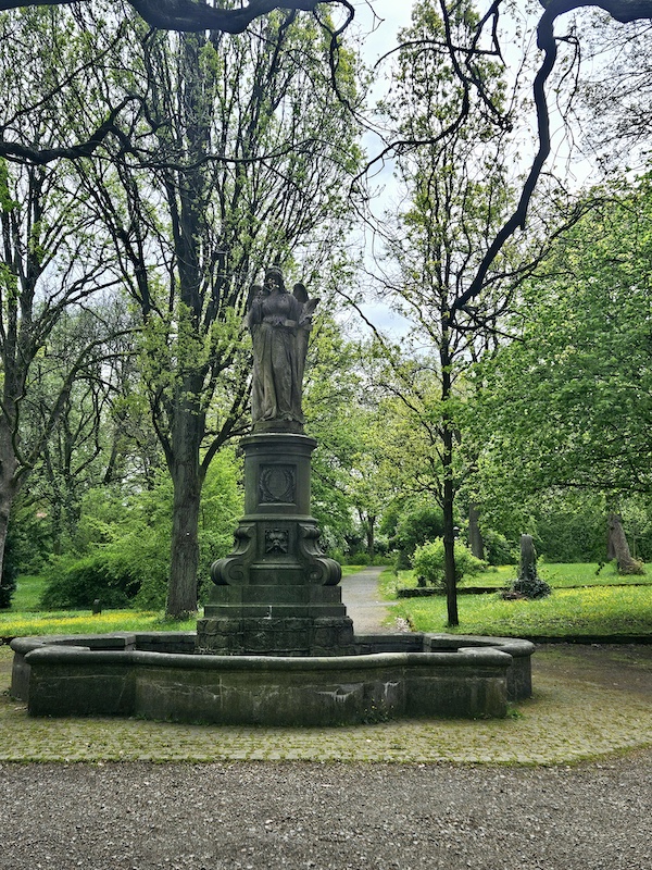 20240420_125109 Lindener Friedhof | Bergfriedhof